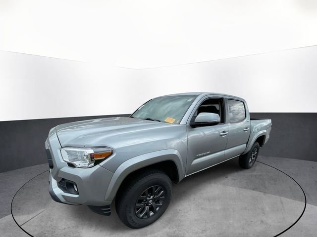 Used 2023 Toyota Tacoma SR5 w/ Technology Package image 3