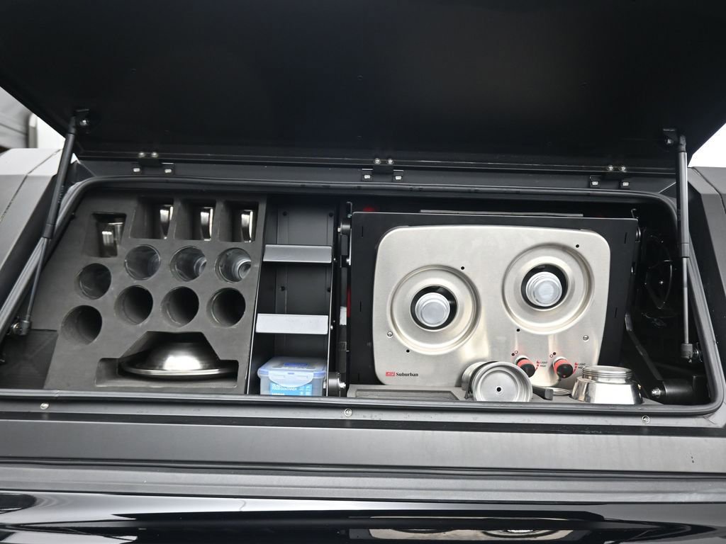 Used 2018 Ford F150 Raptor w/ Equipment Group 802A Luxury image 61