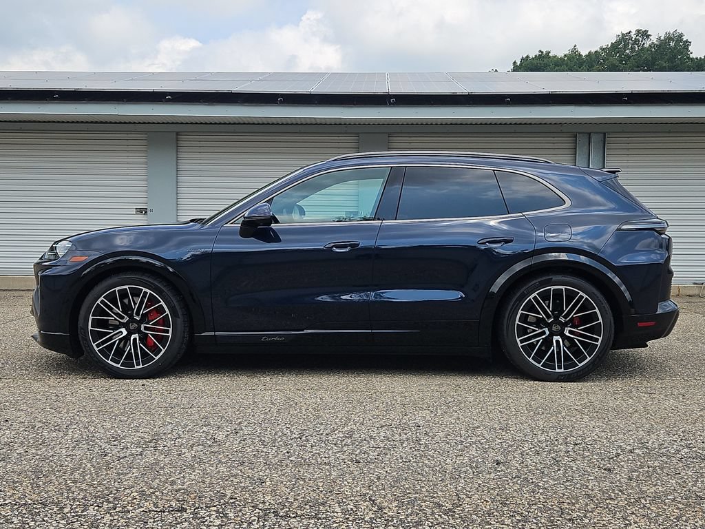 New 2026 Porsche Cayenne Turbo AWD/4WD image 2
