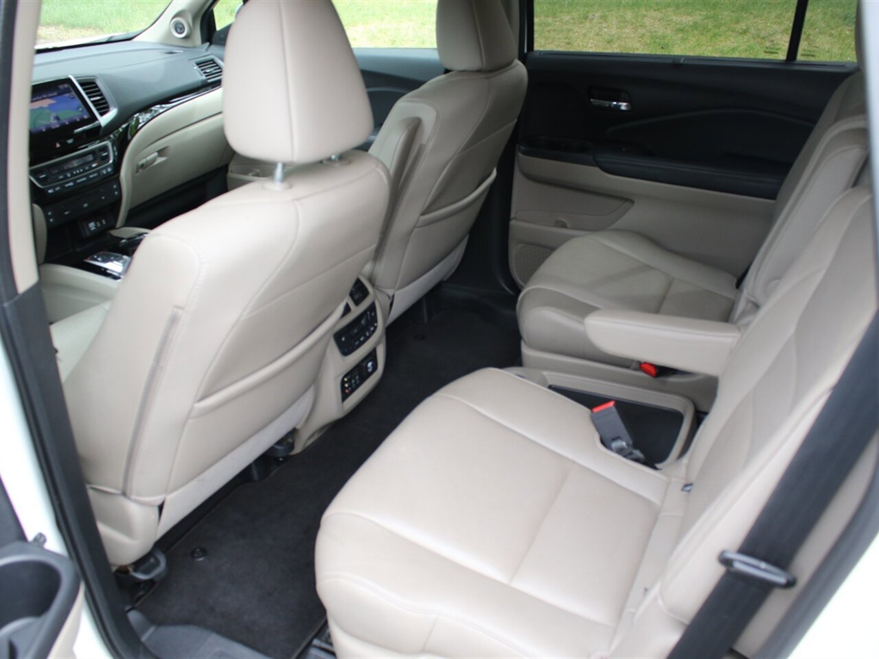 Used 2018 Honda Pilot Elite image 6