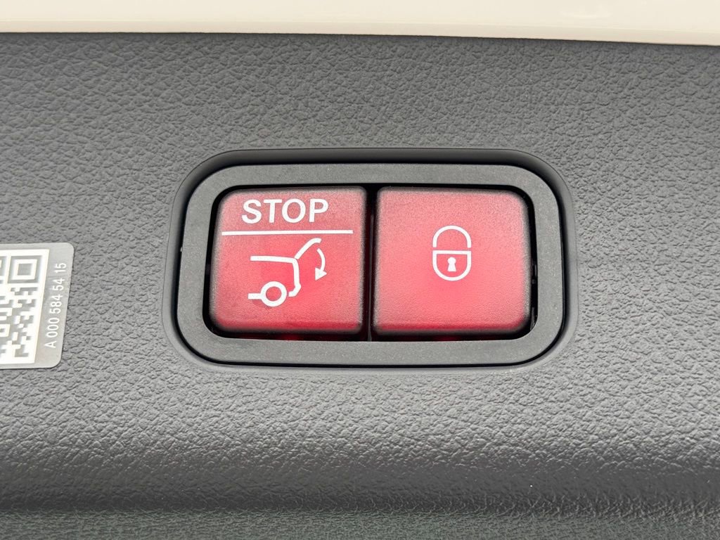 Used 2024 Mercedes-Benz GLC 43 AMG 4MATIC image 15