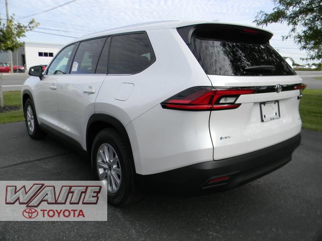 New 2026 Toyota Grand Highlander XLE FWD image 4