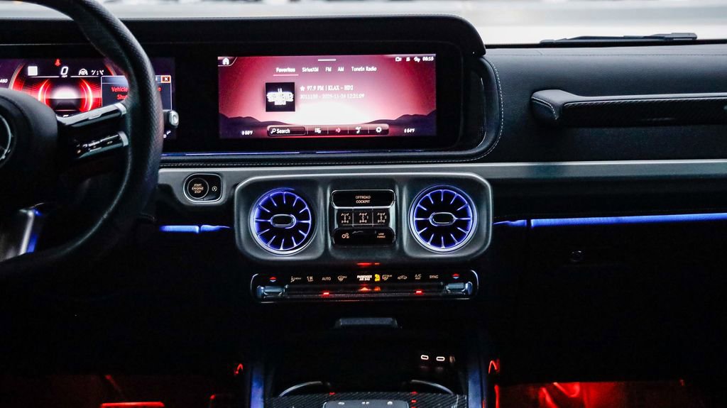 Used 2025 Mercedes-Benz G 550 image 15