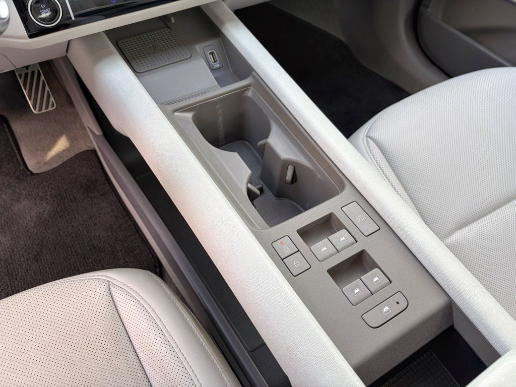 Used 2023 Hyundai Ioniq 6 Limited image 19