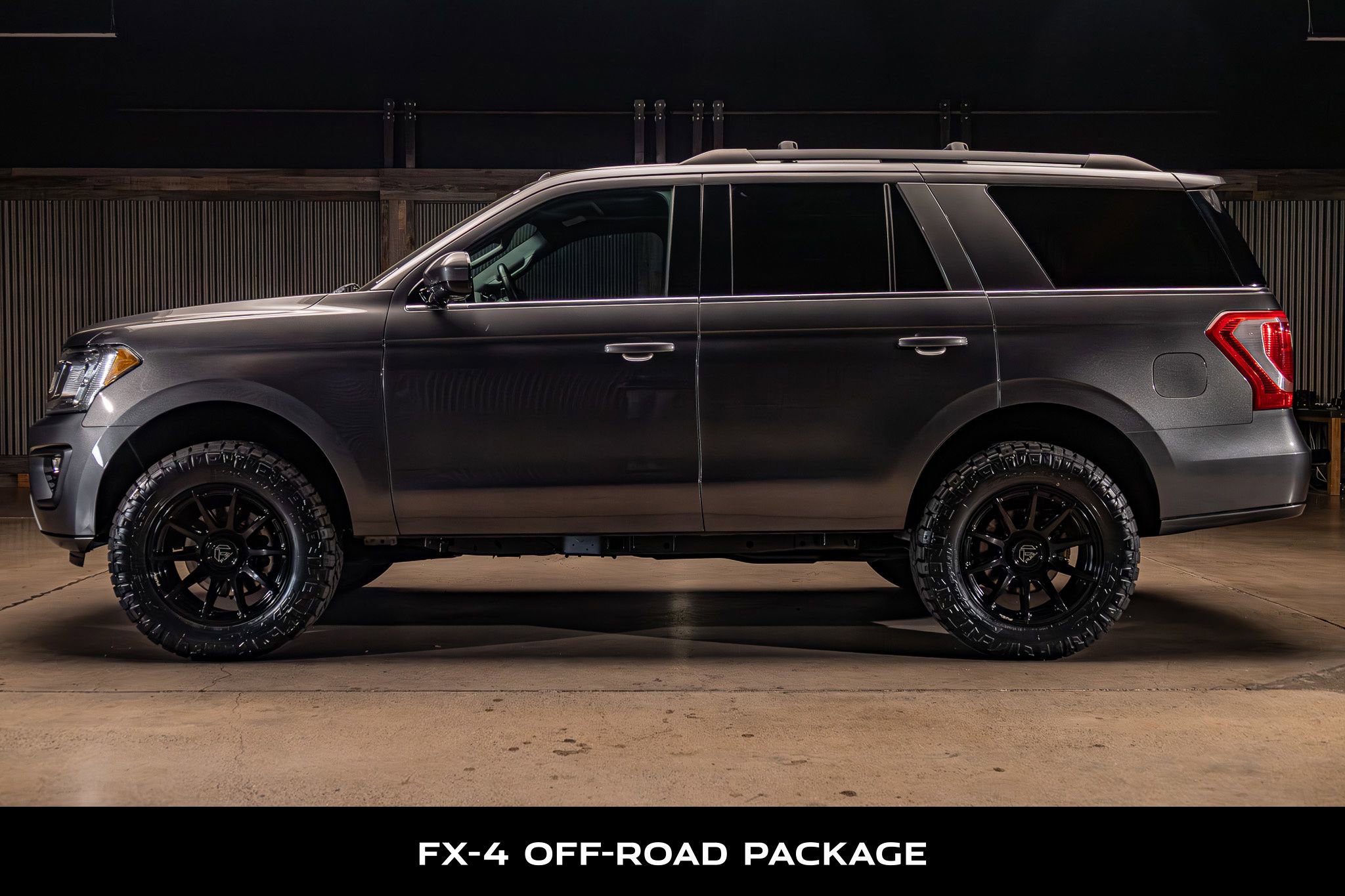 Used 2020 Ford Expedition XLT w/ FX4 Off-Road Package AWD/4WD image 6