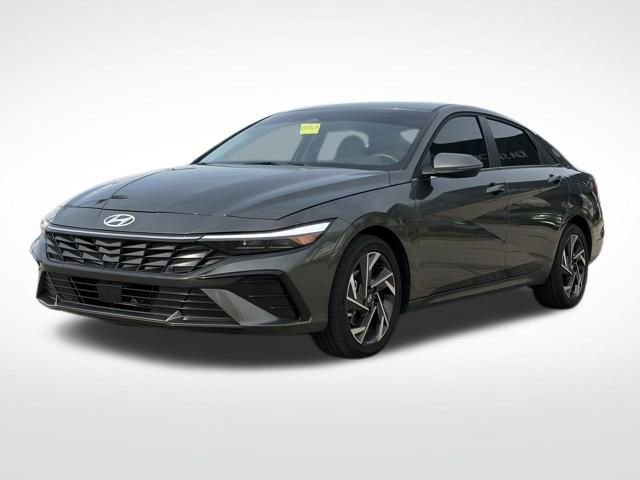 Used 2025 Hyundai Elantra Limited w/ Cargo Package image 10