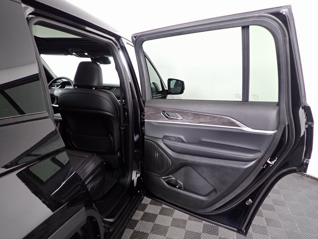 New 2025 Jeep Grand Cherokee L Limited w/ Black Appearance Package image 32