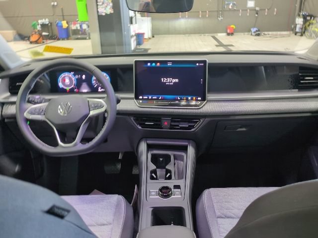 Used 2025 Volkswagen Tiguan S AWD/4WD image 5
