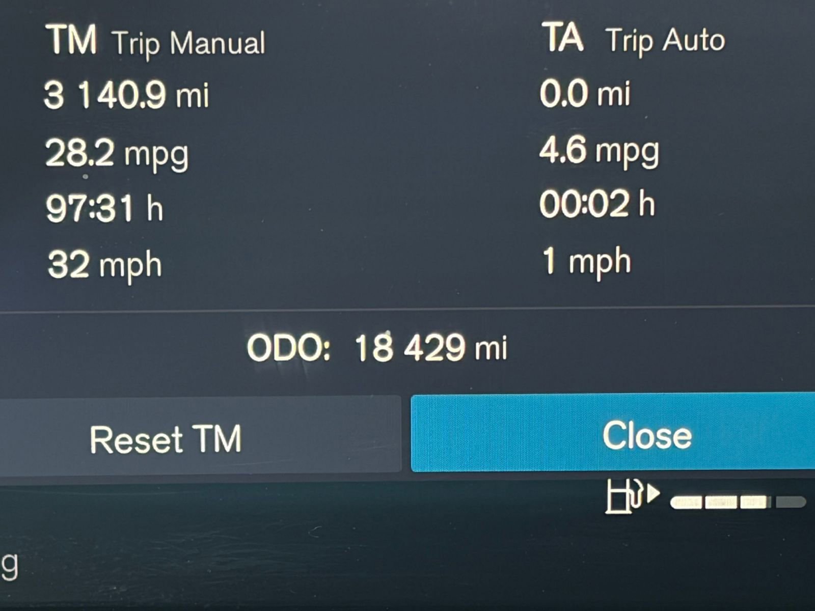 Used 2025 Volvo V60 B5 Cross Country Plus image 43