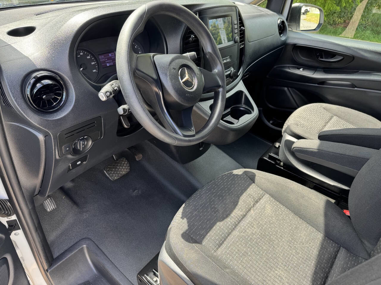 Used 2021 Mercedes-Benz Metris image 16