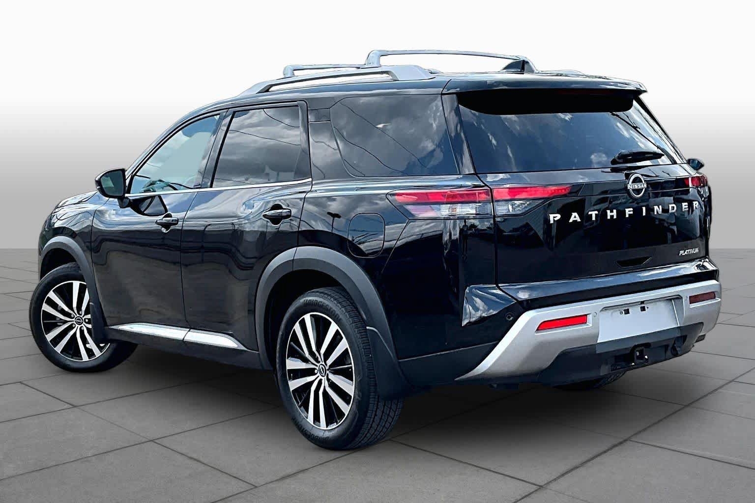 Certified 2025 Nissan Pathfinder Platinum w/ Cargo Package FWD image 12