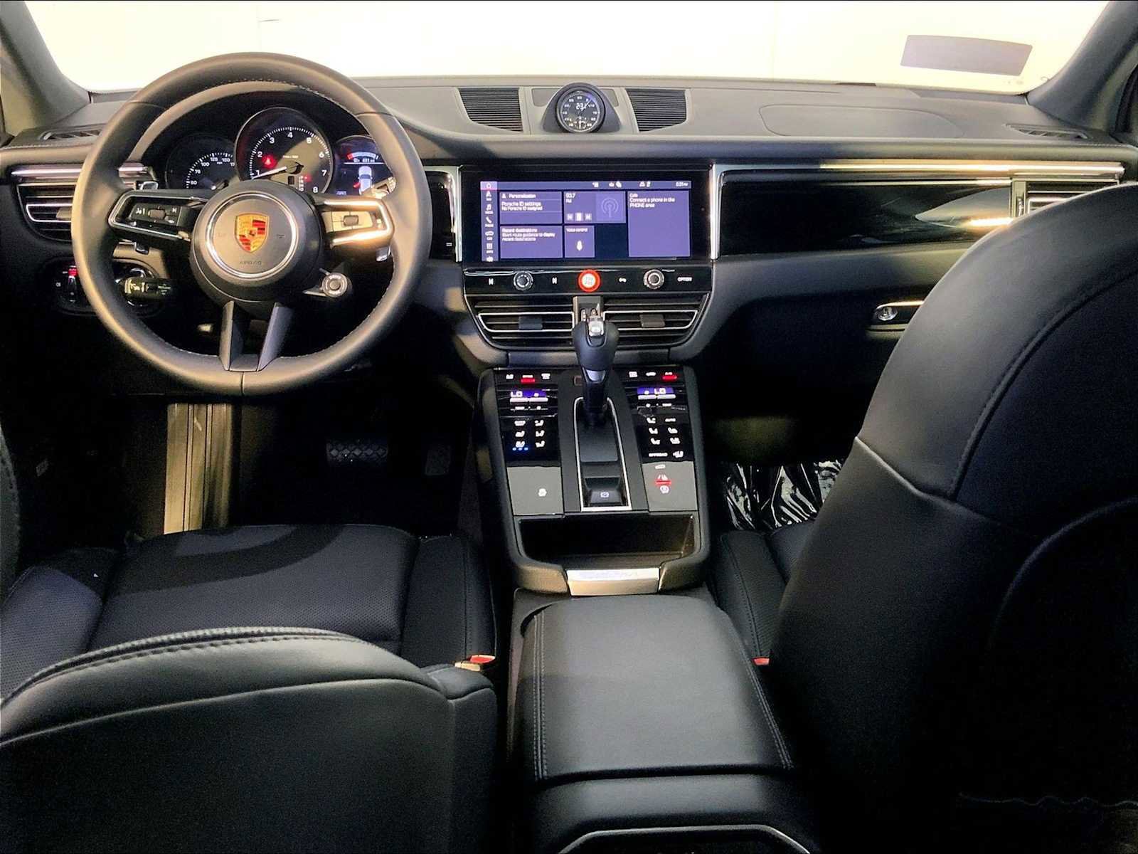 Certified 2026 Porsche Macan AWD/4WD image 14