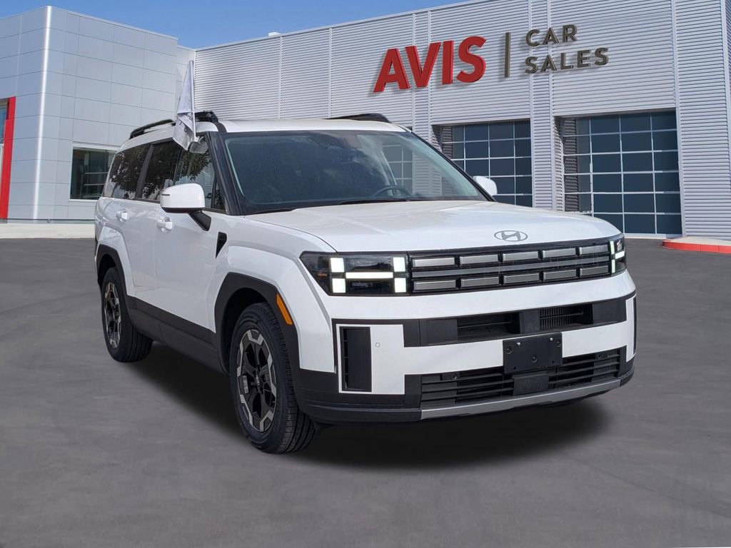 Used 2025 Hyundai Santa Fe SEL image 3