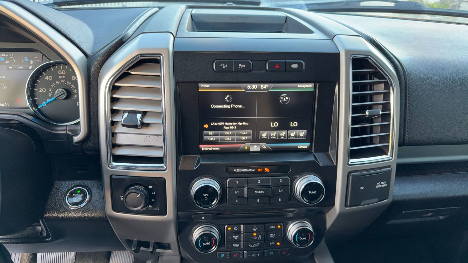 Used 2015 Ford F150 Lariat w/ Equipment Group 502A Luxury AWD/4WD image 20