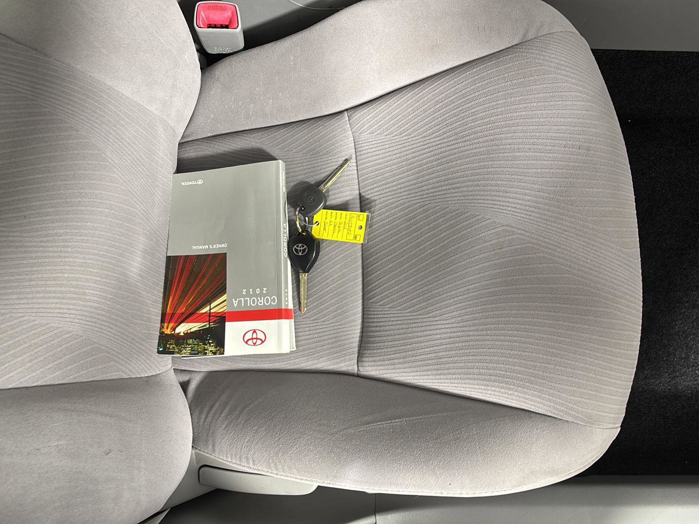 Used 2012 Toyota Corolla LE image 14