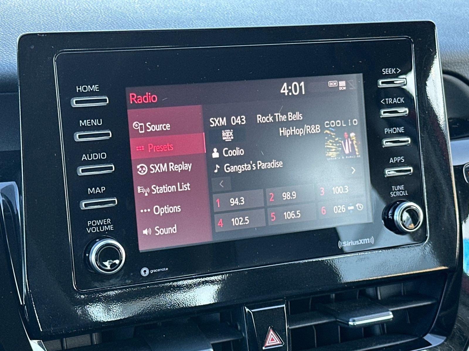 Used 2022 Toyota Camry SE w/ Convenience Package image 17