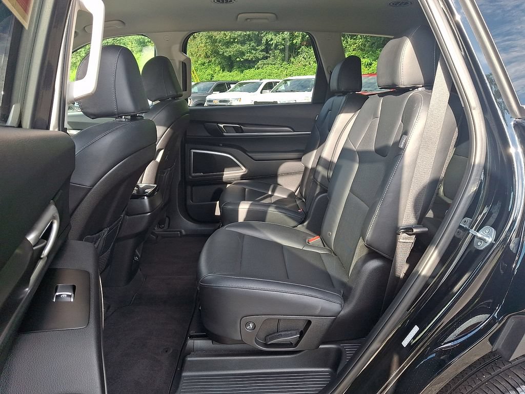 Used 2023 Kia Telluride S AWD/4WD image 10