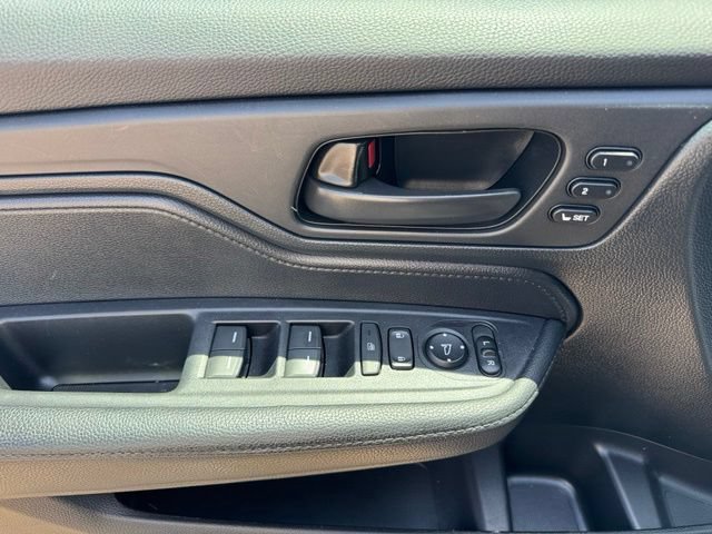 Used 2023 Honda Odyssey Sport image 9