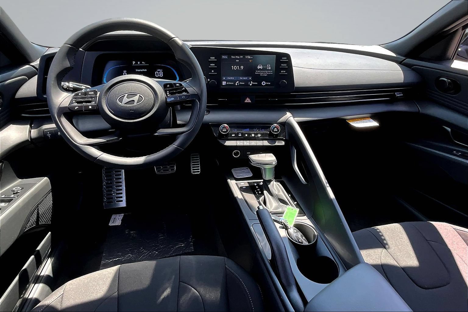 New 2026 Hyundai Elantra SEL Sport FWD image 4