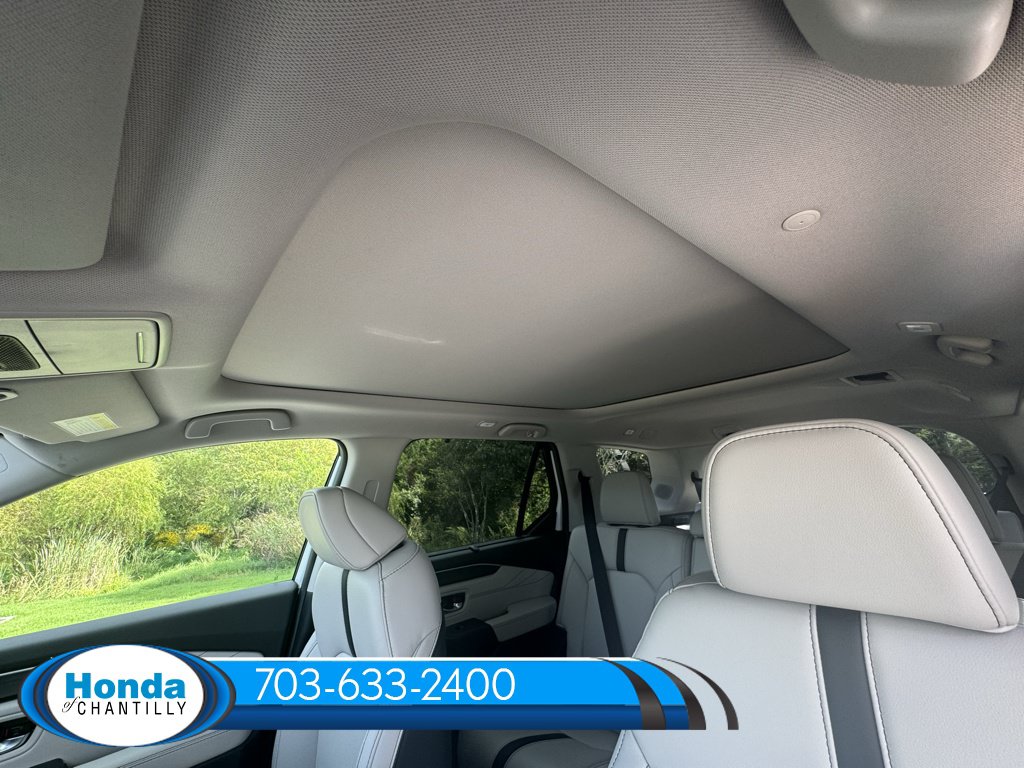 New 2026 Honda Pilot Touring image 21