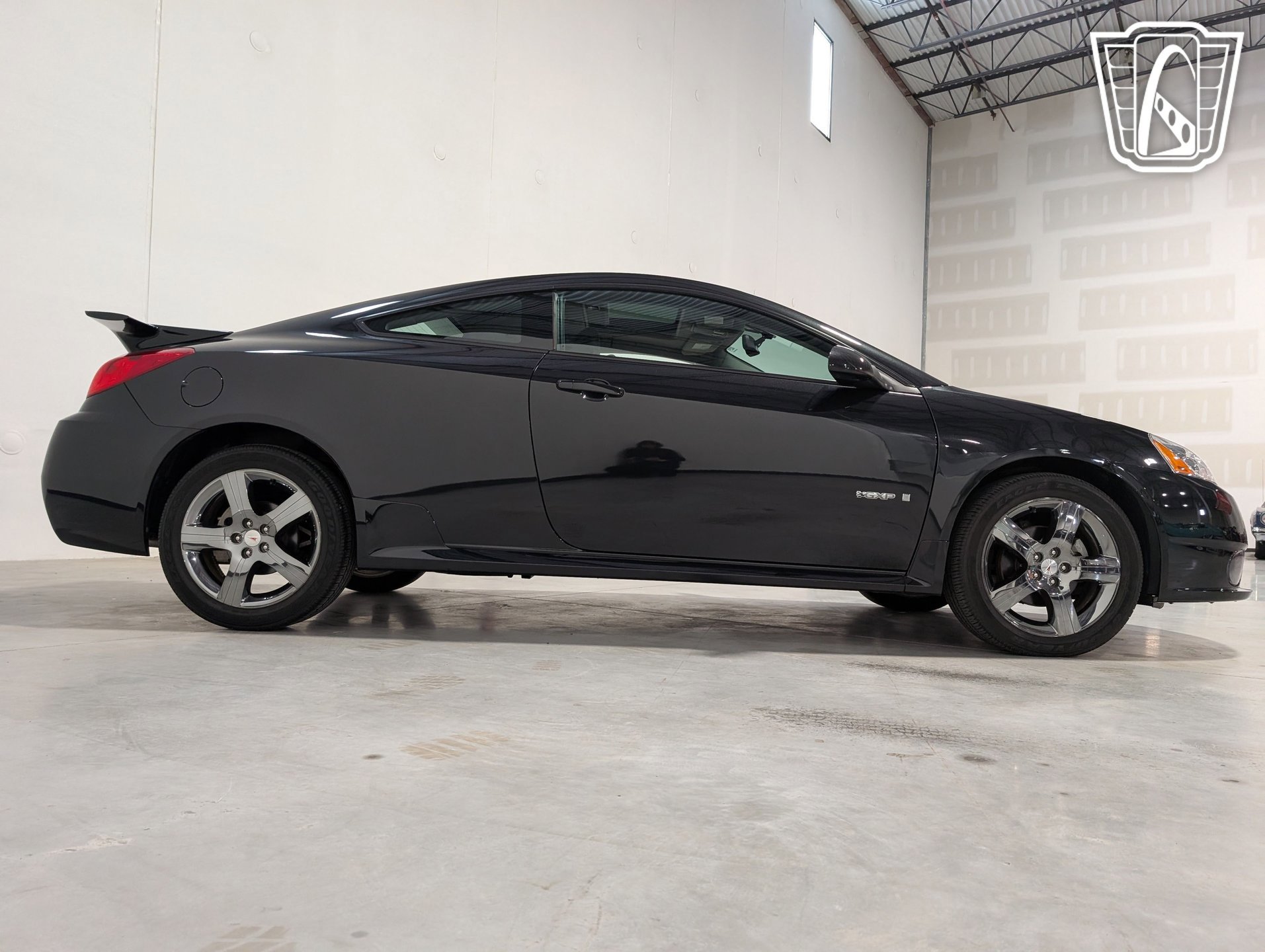Used 2009 Pontiac G6 GXP w/ Sun And Sound Package image 19