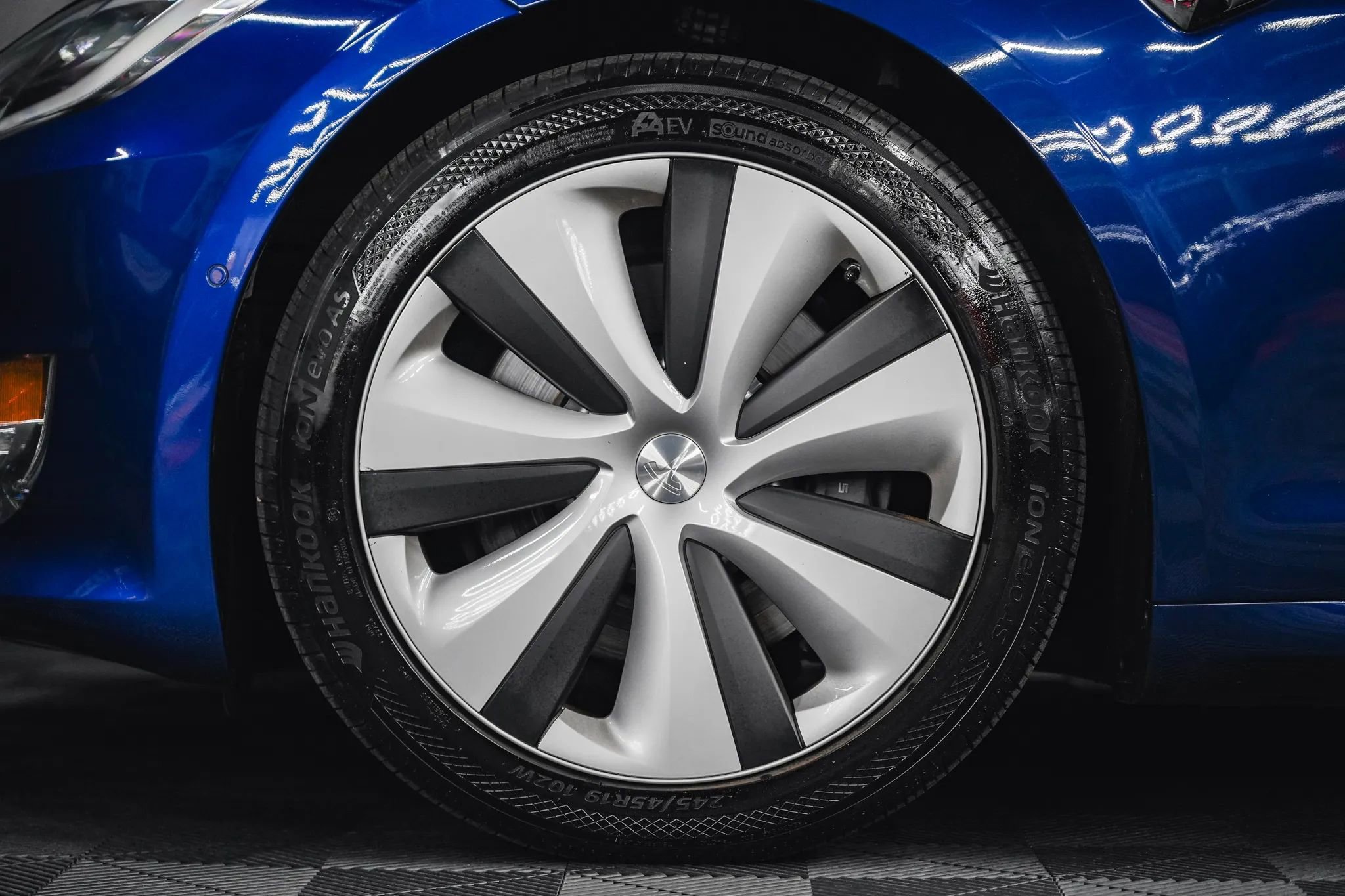 Used 2020 Tesla Model S AWD image 14