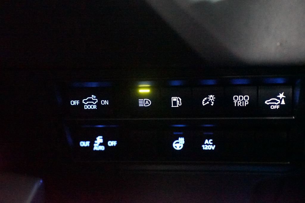 Used 2023 Toyota Tundra Platinum image 26