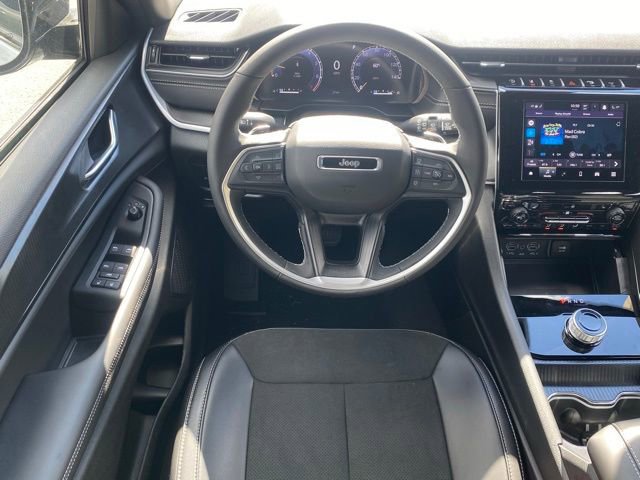 New 2025 Jeep Grand Cherokee Altitude w/ Trailer Tow Package image 35