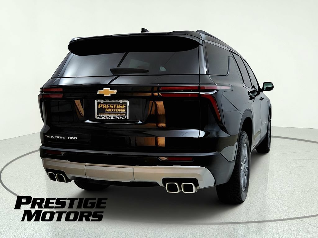 Used 2026 Chevrolet Traverse LT AWD/4WD image 7