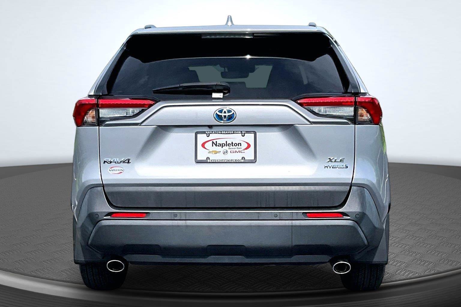 Used 2019 Toyota RAV4 XLE w/ Convenience Package AWD/4WD image 4