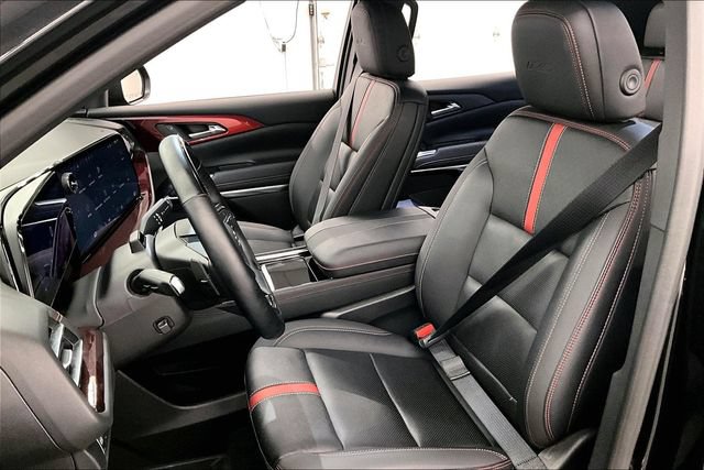 Used 2025 Chevrolet Traverse RS w/ LPO, Floor Liner Package AWD/4WD image 24