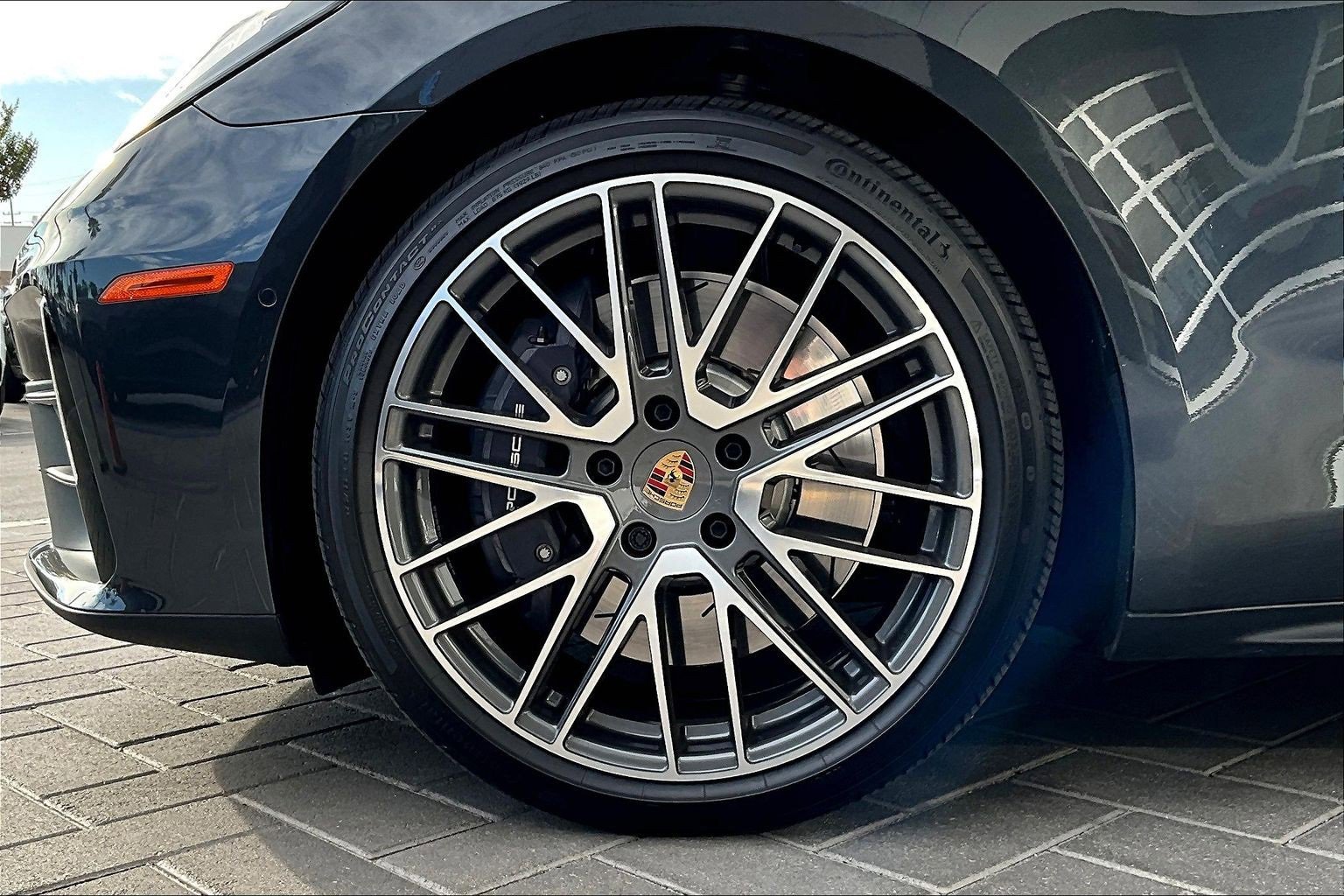 Used 2025 Porsche Panamera 4 image 9