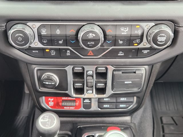 Certified 2025 Jeep Gladiator Mojave w/ Convenience Group AWD/4WD image 17