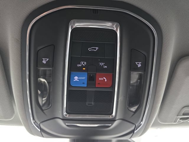 Used 2023 Jeep Grand Cherokee Limited AWD/4WD image 41