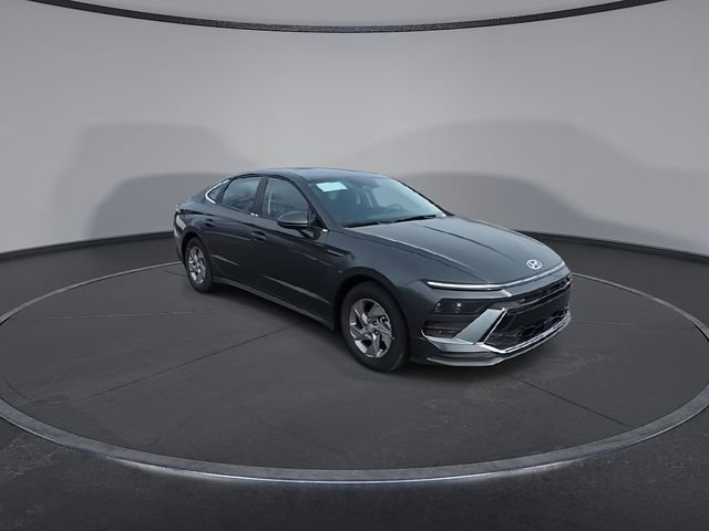 New 2026 Hyundai Sonata SE FWD image 2