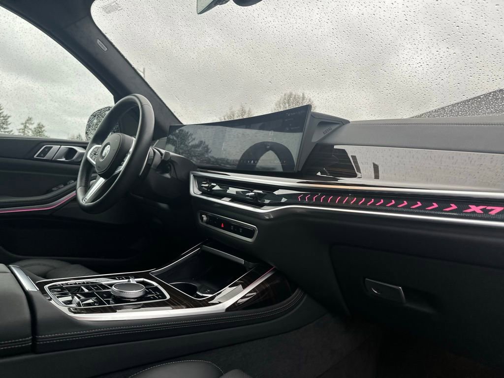 Certified 2025 BMW X7 xDrive40i w/ M Sport Package image 25
