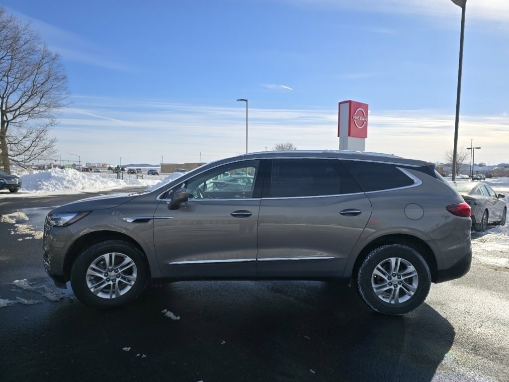 Used 2019 Buick Enclave Essence image 11