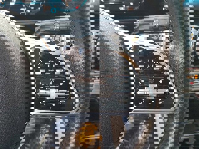 Used 2021 Mercedes-Benz GLB 250 4MATIC image 23