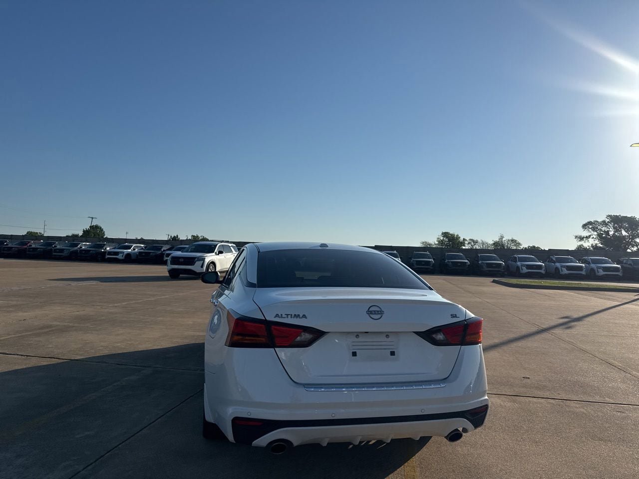 Certified 2023 Nissan Altima 2.5 SL FWD image 16
