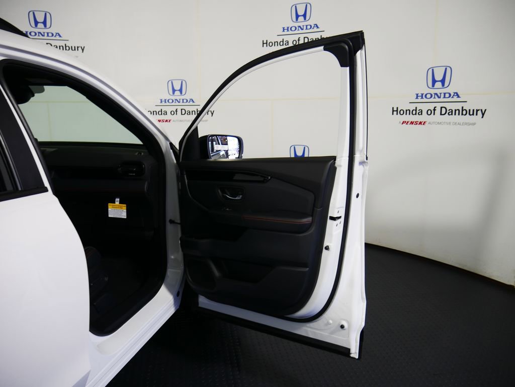 New 2026 Honda Pilot TrailSport image 5