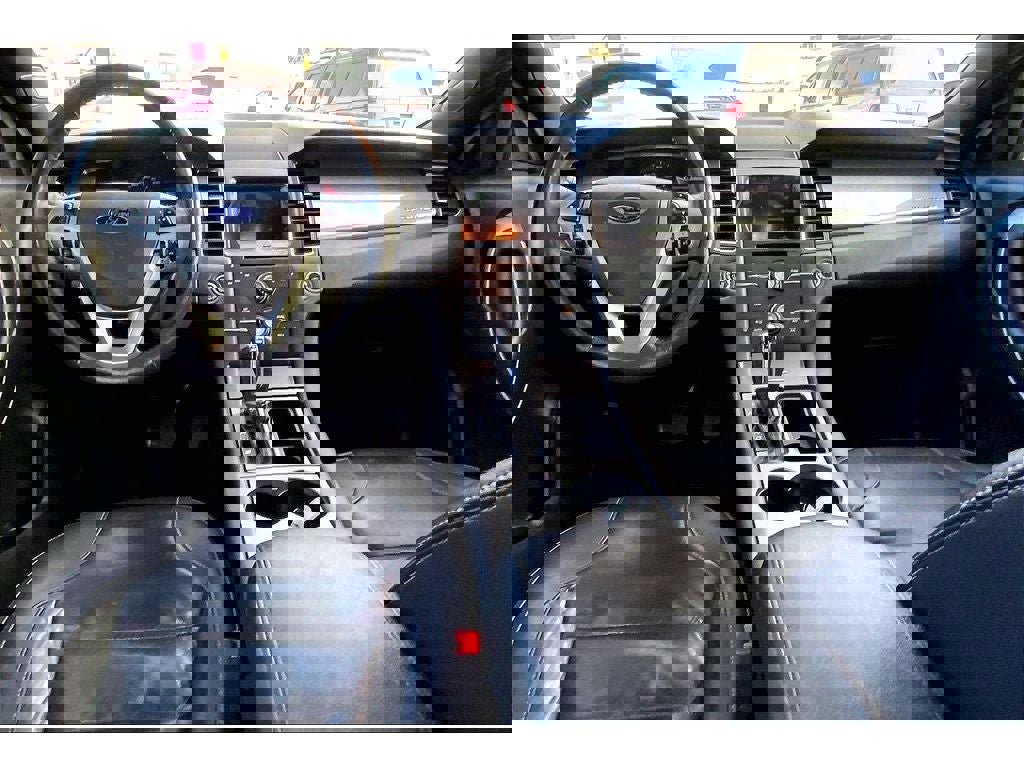 Used 2019 Ford Taurus SEL w/ Equipment Group 201A image 16