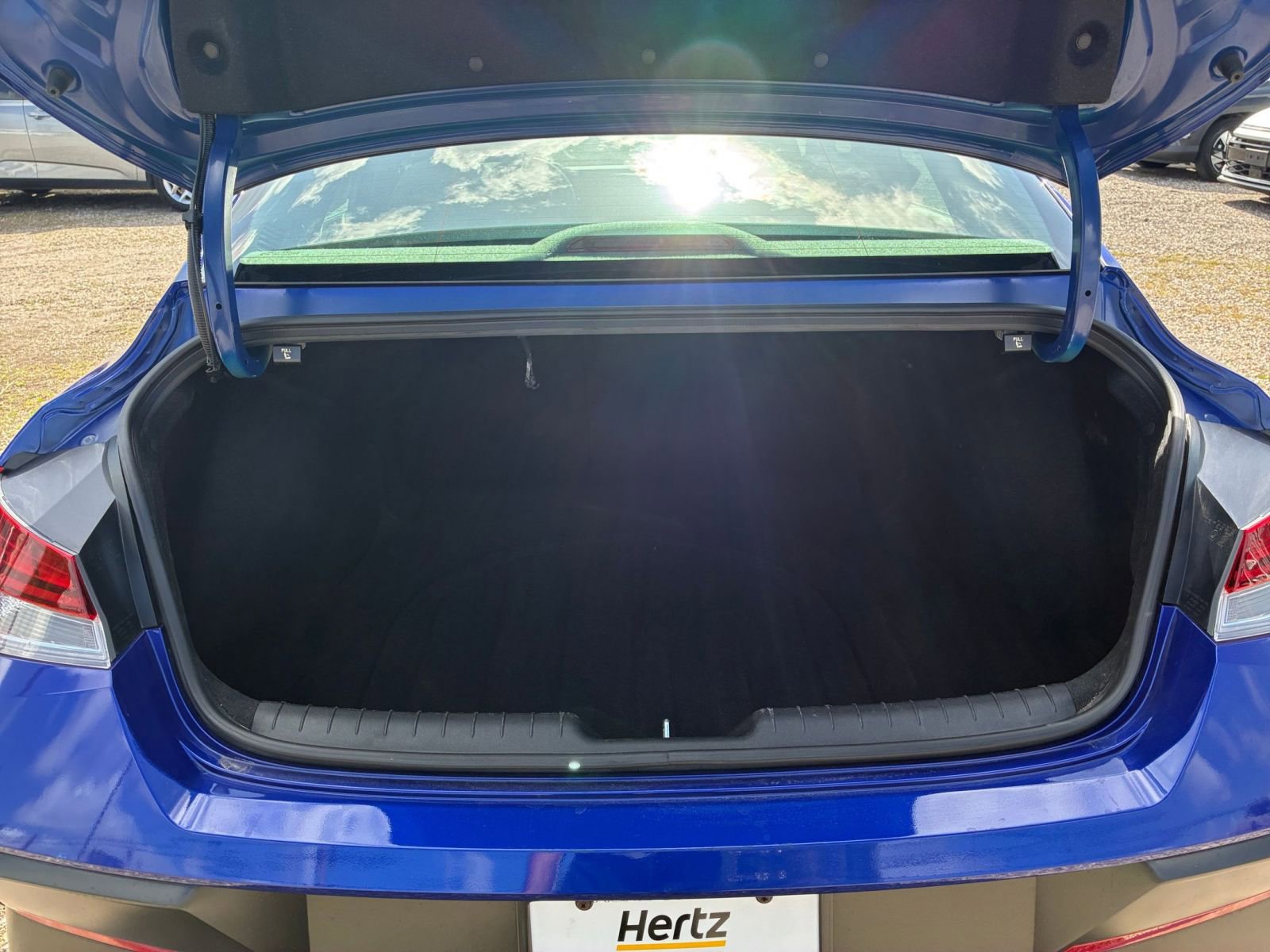 Used 2025 Hyundai Elantra SEL FWD image 24