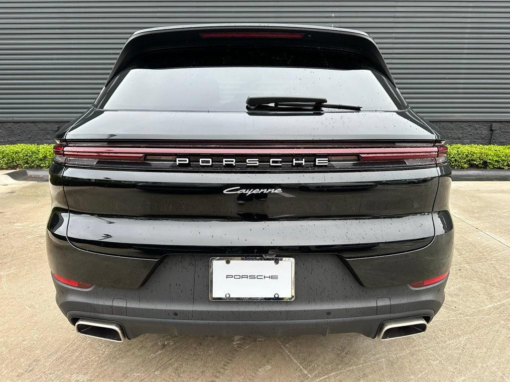 Used 2026 Porsche Cayenne E-Hybrid AWD/4WD image 12