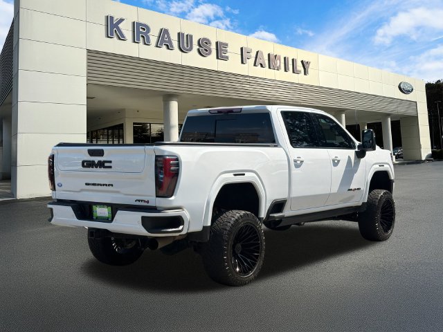 Used 2025 GMC Sierra 2500 AT4 w/ AT4 Premium Plus Package AWD/4WD image 8