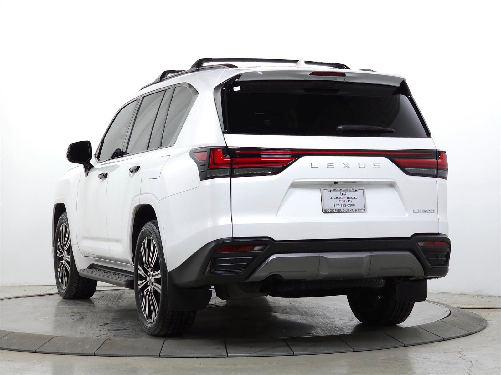Used 2024 Lexus LX 600 4WD w/ Appearance Package image 5