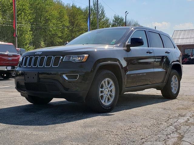 Used 2020 Jeep Grand Cherokee Laredo AWD/4WD image 3
