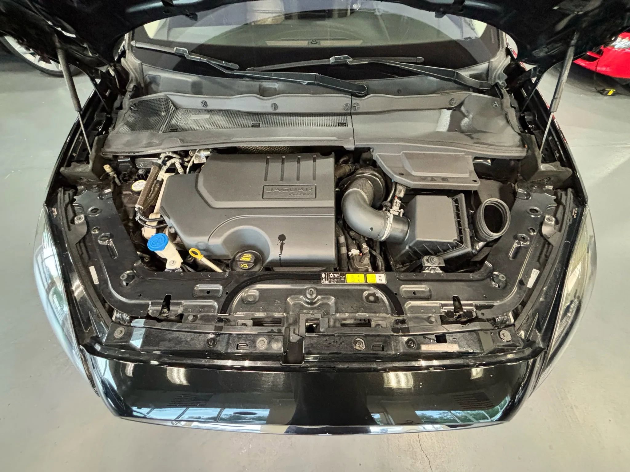 Used 2018 Jaguar E-PACE S image 40