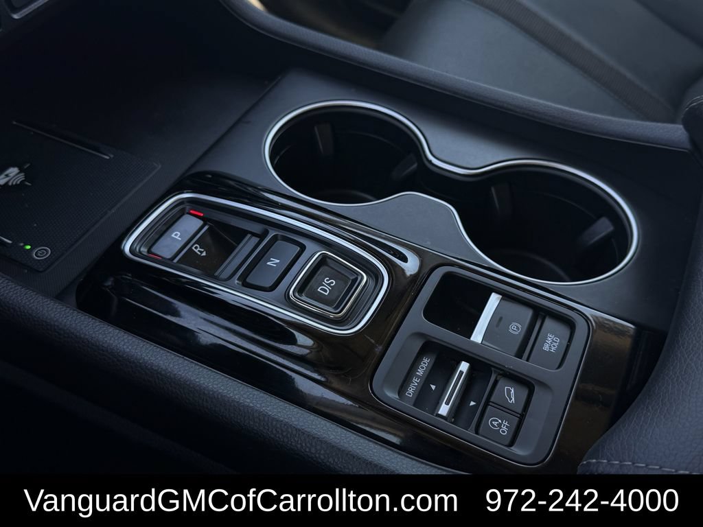 Used 2025 Honda Pilot Touring image 19