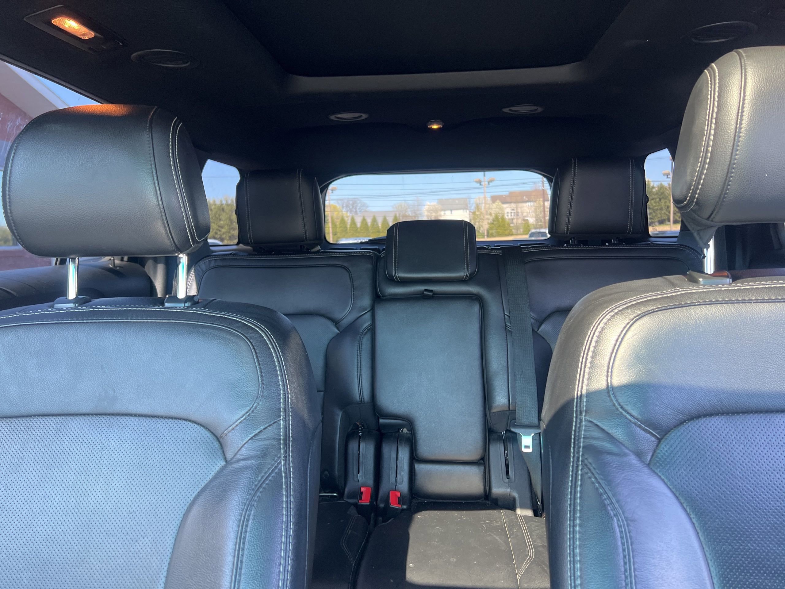 Used 2017 Ford Explorer Limited FWD image 17