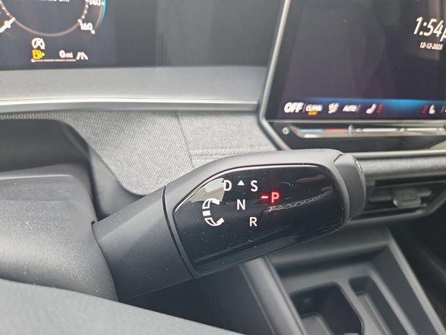 New 2026 Volkswagen Tiguan S AWD/4WD image 32